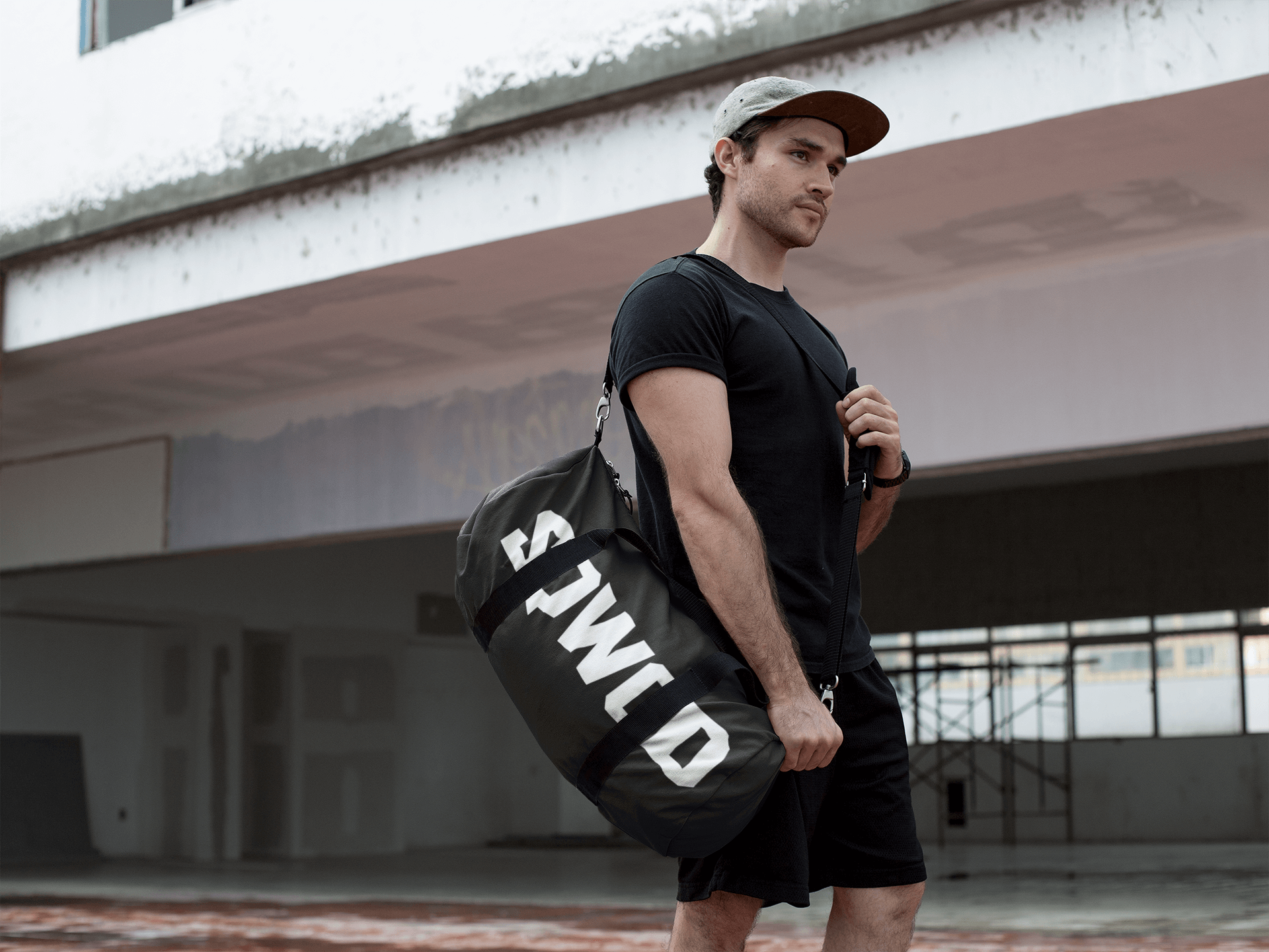 Personal Trainer Bag Essentials: What Every PT Should Carry